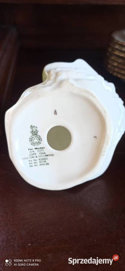 Figurka Fair Maiden HN 2211 Royal Doulton Gdańsk