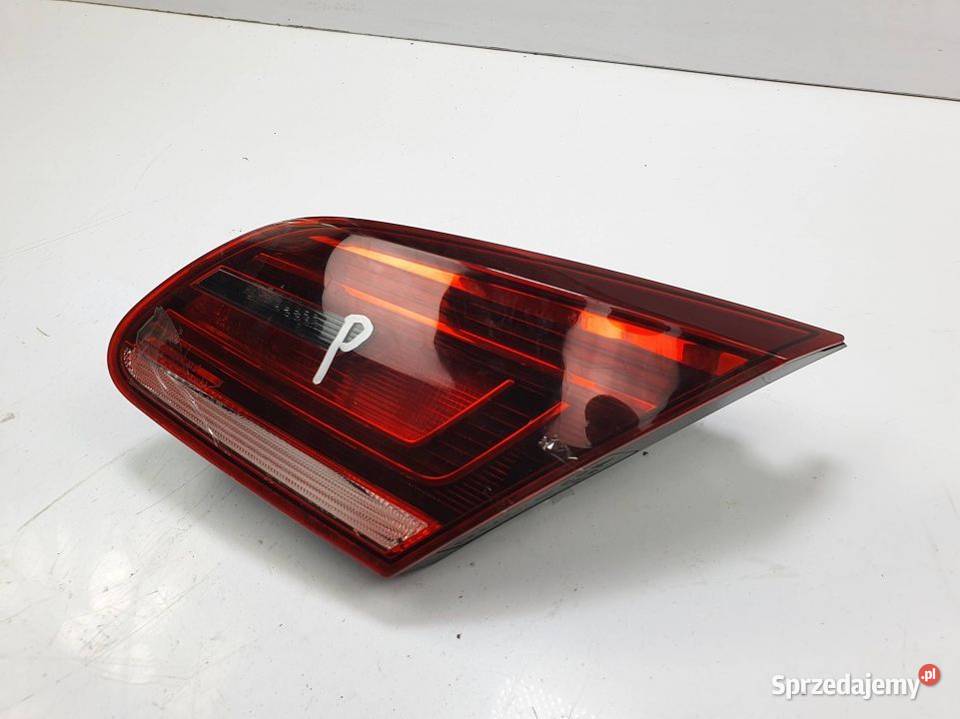 LAMPA W KLAPE PRAWA VOLKSWAGEN PASSAT CC Lipno