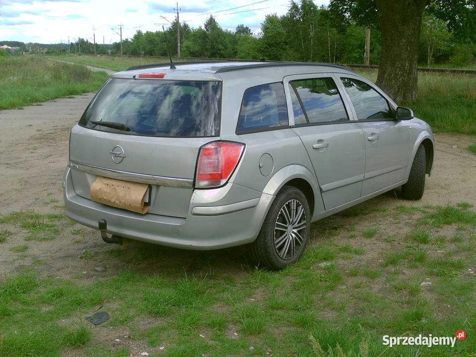 OPEL ASTRA H 14 16v Hak klima Oplacony bez rdzy 90KM Lębork