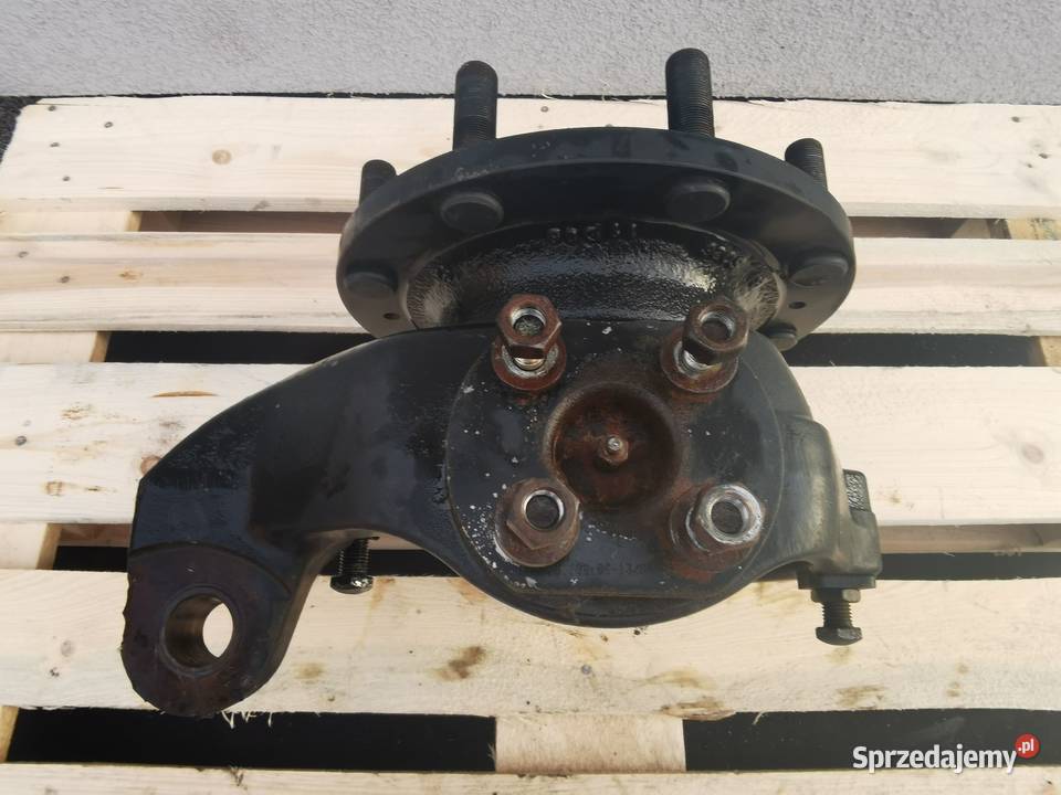 Zwrotnica lewy przód Holland LM Spicer