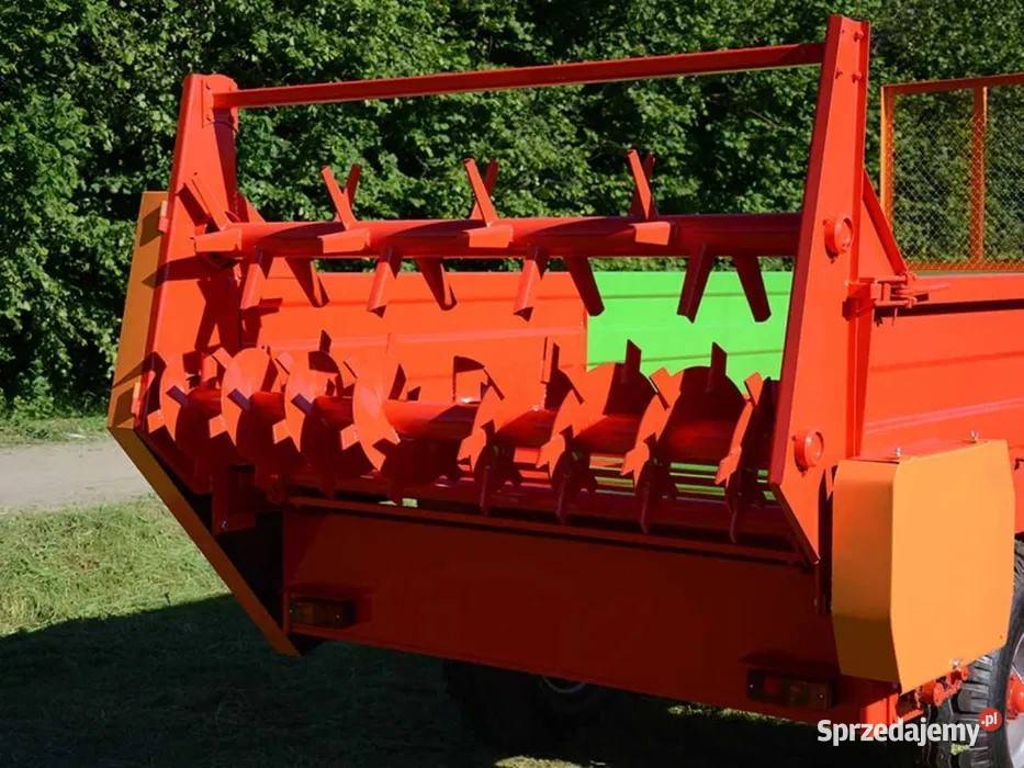 ROZRZUTNIK Roltrans 4 tony poziome wałki NOWY Rozrzutniki obornika