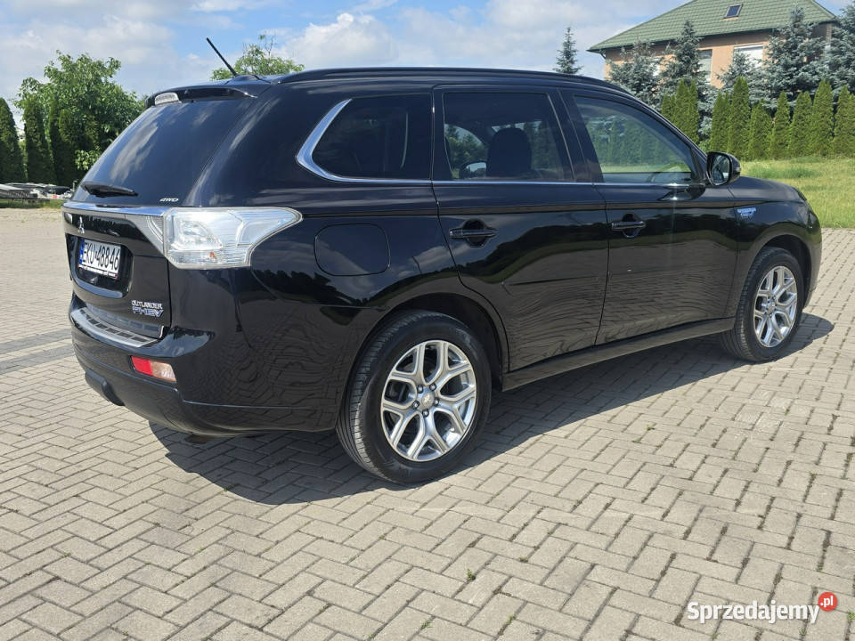 Mitsubishi Outlander 20PlugIN Hybrid elektrycznie ustawiane fotele