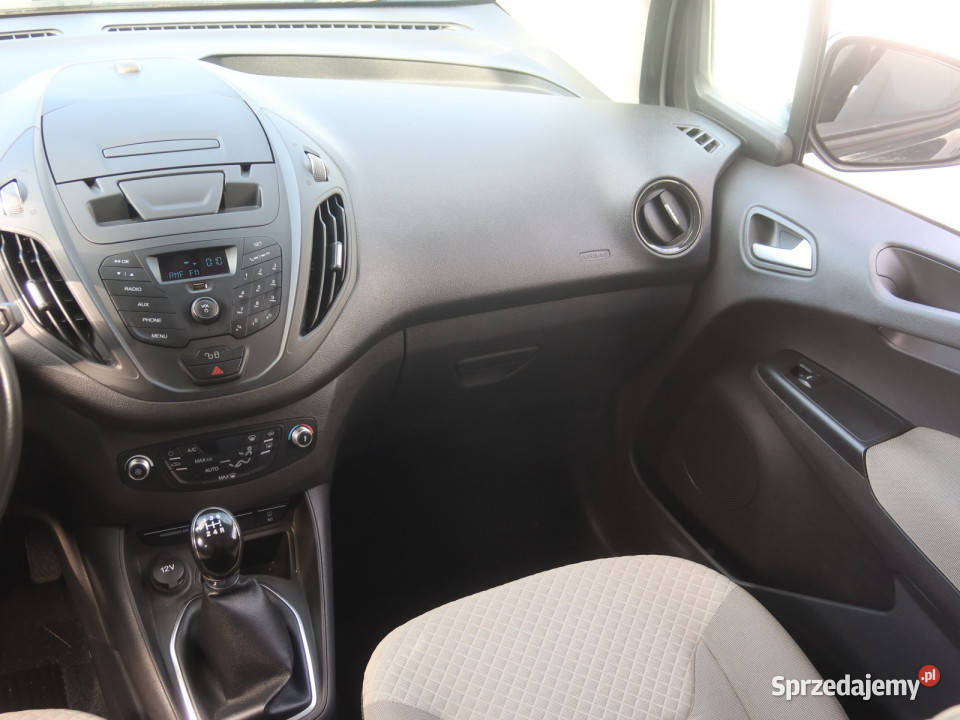 Ford Tourneo Courier 16 TDCi przyciemniane szyby