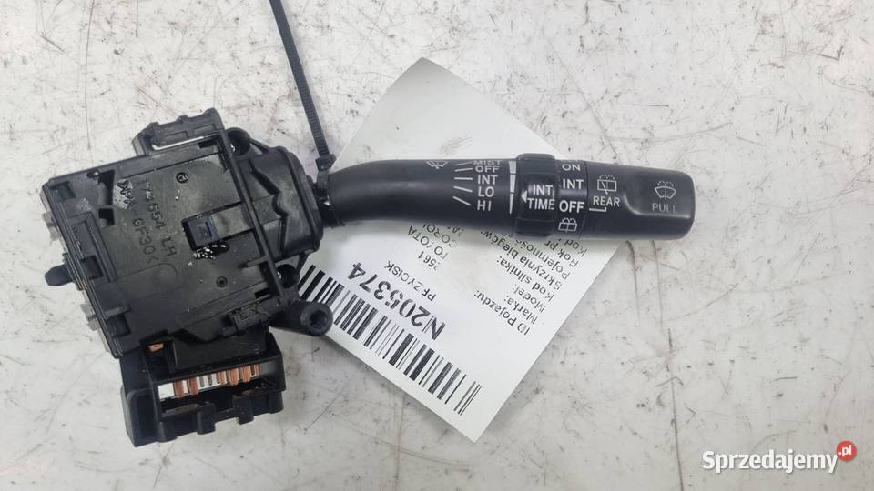PRZYCISK TOYOTA COROLLA VERSO 8465205150 Lipno