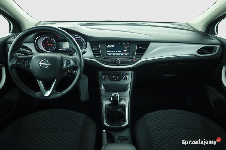 Opel Astra 14 T bluetooth
