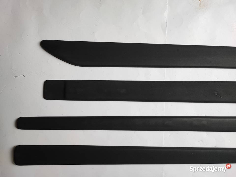 Listwa drzwi Suzuki Liana listwa boczna ozdobna Lipno
