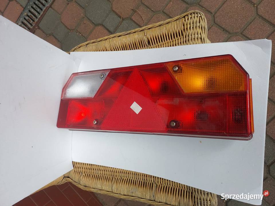 Sertplas lampa tylna lewa Łazy