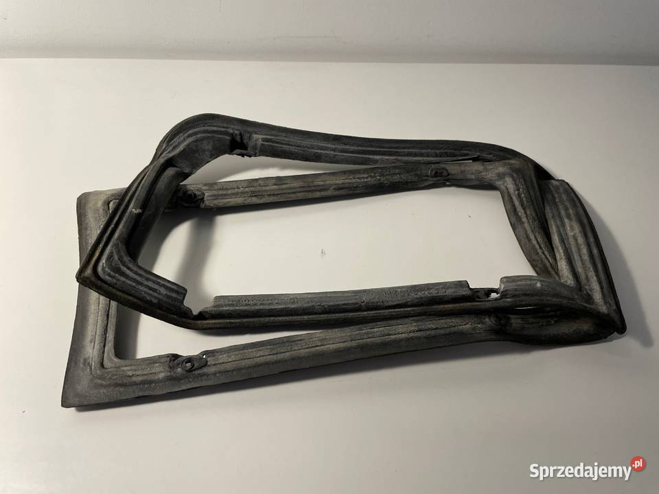 Mercedes Benz W114 W115 uszczelka lampy tył P L wielkopolskie Poznań