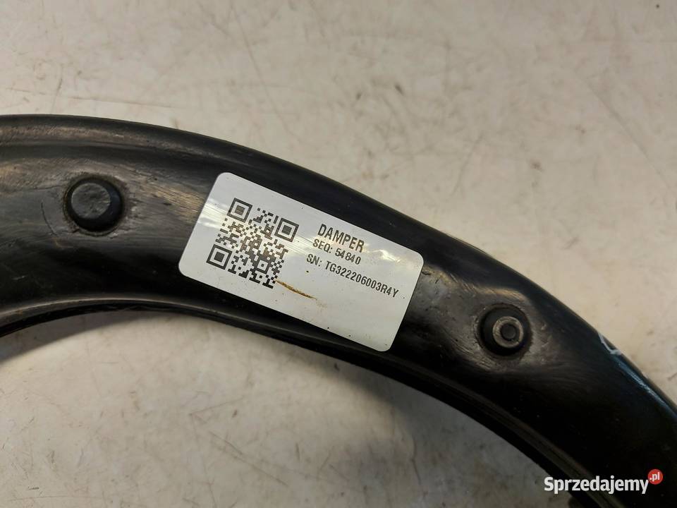 TESLA MODEL Y 2022r WAHACZ LEWY PRZÓD