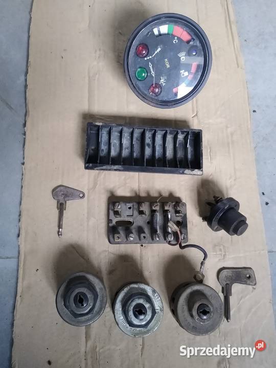 Ursus Zetor jelcz star WSK stacyjki pozostalosc Kruszwica