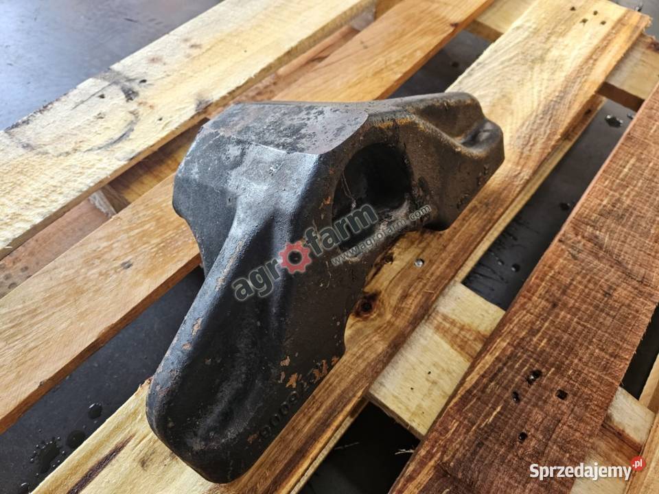 Podpora mostu FWD Massey Ferguson 8660 8730 Układ kierowniczy i oś przednia dolnośląskie Byków
