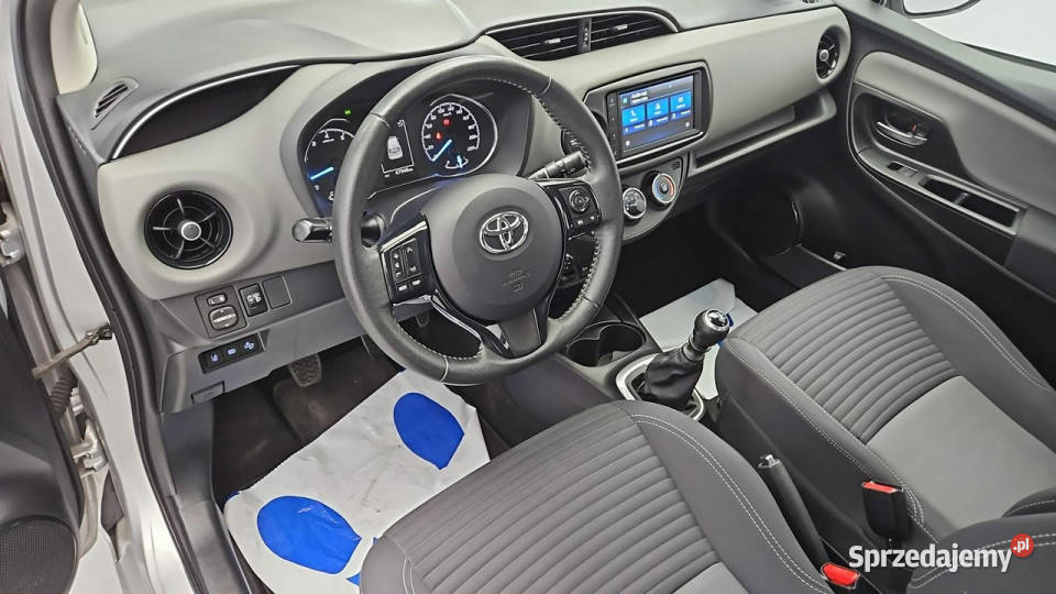 Toyota Yaris Z Polskiego Salonu Faktura VAT Warszawa