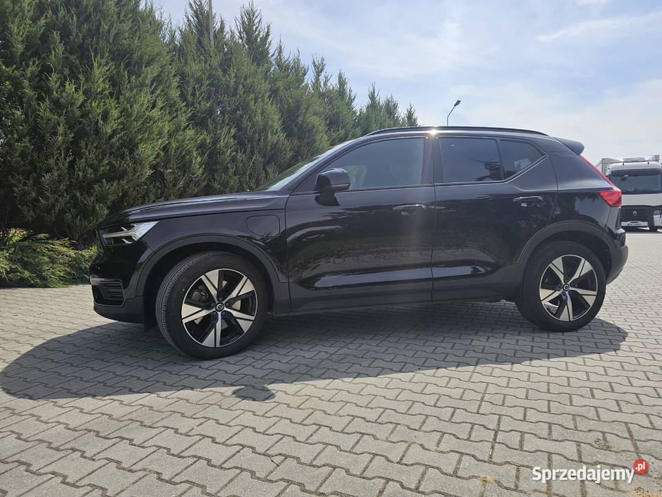 Volvo xc 40 2022r 15 plugin 211 koni wersja Grodzisk Wielkopolski