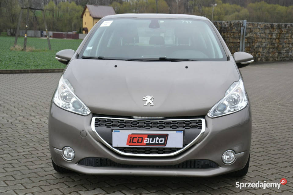 Peugeot 208 16 ehdi 92 ekonomiczny climatronic 220219km