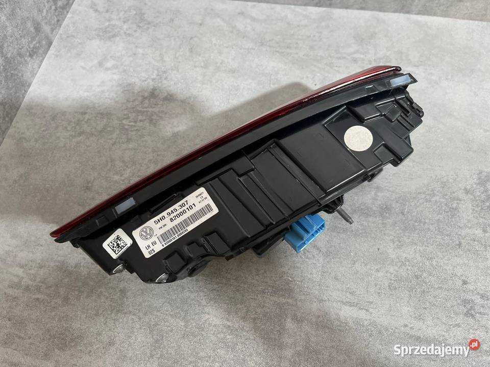 VW GOLF VIII LAMPA TYŁ LEWY TYLNA LEWA W KLAPĘ Wijewo sprzedam