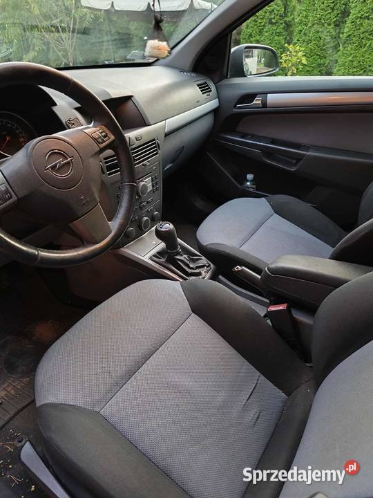Sprzedam Opel astra H 13cdti 4/5 Kosmolów