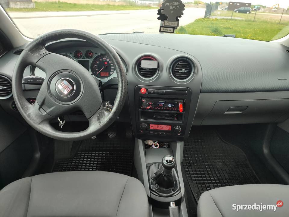 Seat Ibiza 6L zadbany bezwypadkowy srebrny