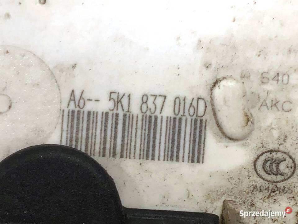 ZAMEK DRZWI PRAWY PRZÓD VW GOLF VI Hatchback