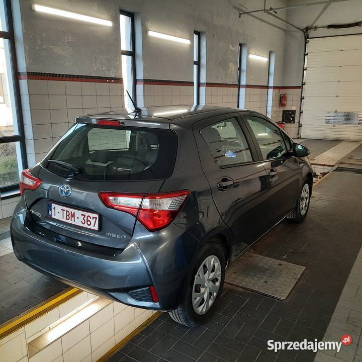 Toyota Yaris hybryda automat stan perfekcyjny Rok produkcji 2019 Białystok
