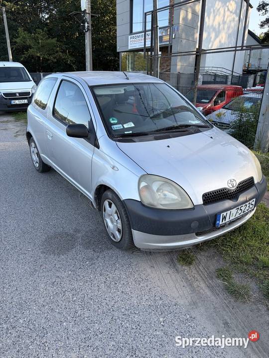 Toyota yaris w pełni sprawna Zarejestrowany w Polsce Warszawa
