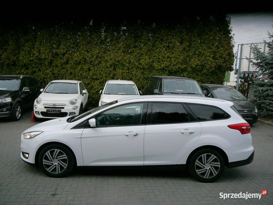 Ford Focus 15d Navi Stan b 100 bezwypadkowy z ASR (kontrola trakcji)