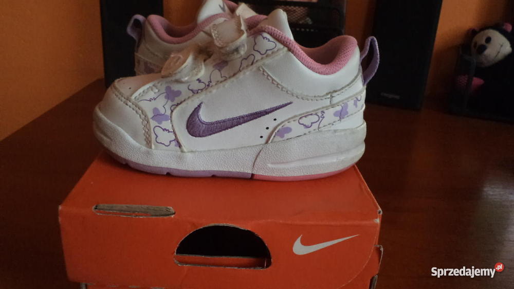 Buciki Nike dziewczynki 21 sprzedam