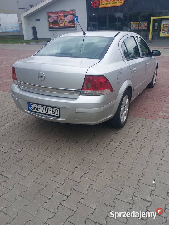 Opel Astra H Sedan 2008 Salon 2 Właściciel 119 kupiony w polskim salonie Będzin sprzedam