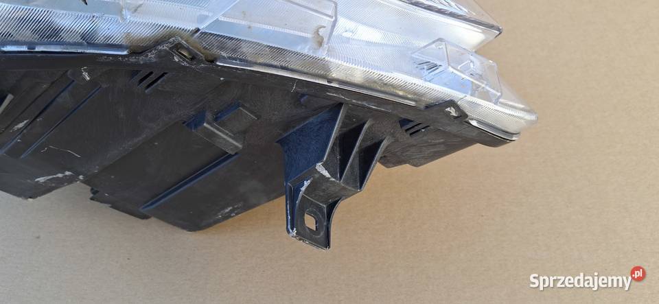 MERCEDES SPRINTER W907 W910 REFLEKTOR PRAWY lubuskie