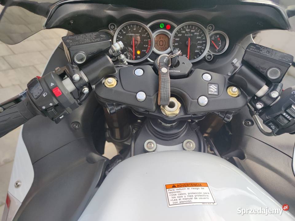 Suzuki HAYABUSA GSX 1300R 15R 17000 benzyna sprzedam