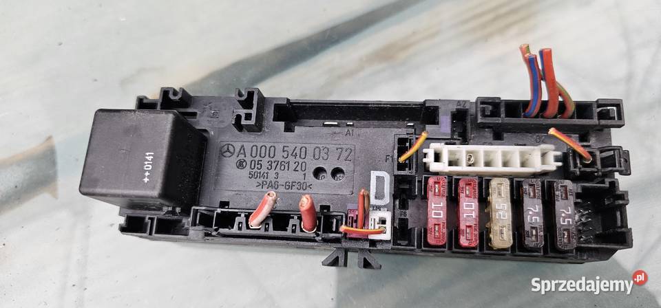 Skrzynka bezpieczników mercedes w210 0005400372 Pozostałe Zbąszyń