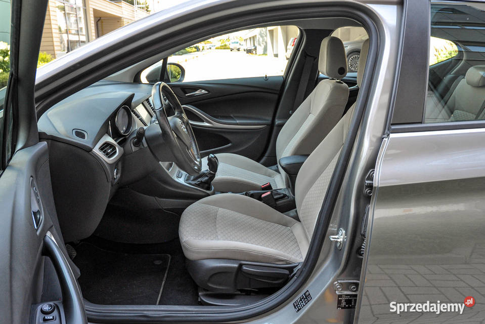 Opel Astra J 14T Bezwypadkowy 2015 r 99 125KM