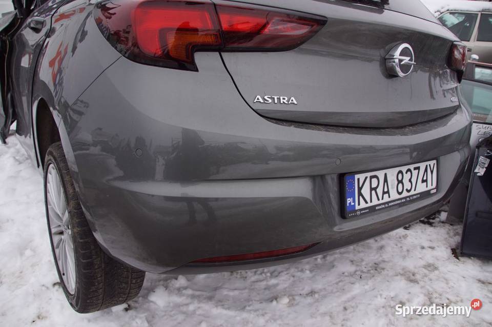 ZDERZAK TYŁ OPEL ASTRA K Z10A HATCHBACK Pozostałe Motoryzacja Lipno