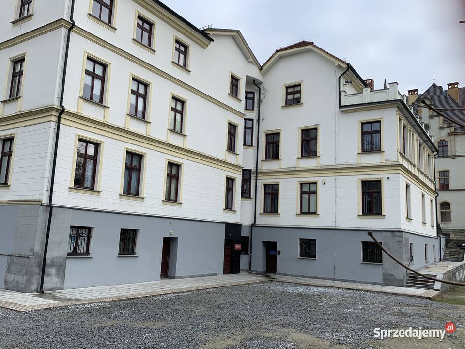 Działka zabudowana o charakterze biurowym w Brzeg