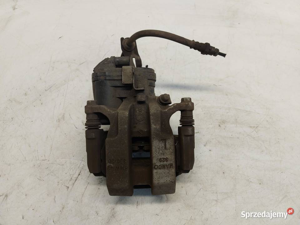 BMW G21 G20 Kombi 330e zacisk jarzmo hamulcowy