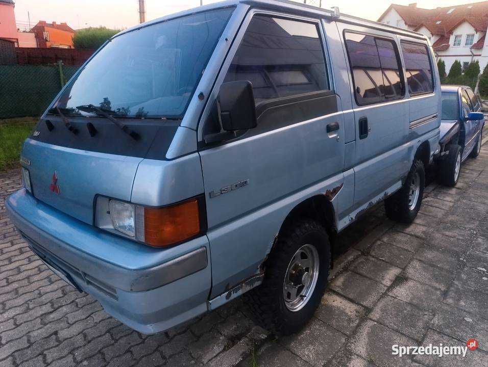 Mitsubishi L300 18 turbo benzyna 4x4