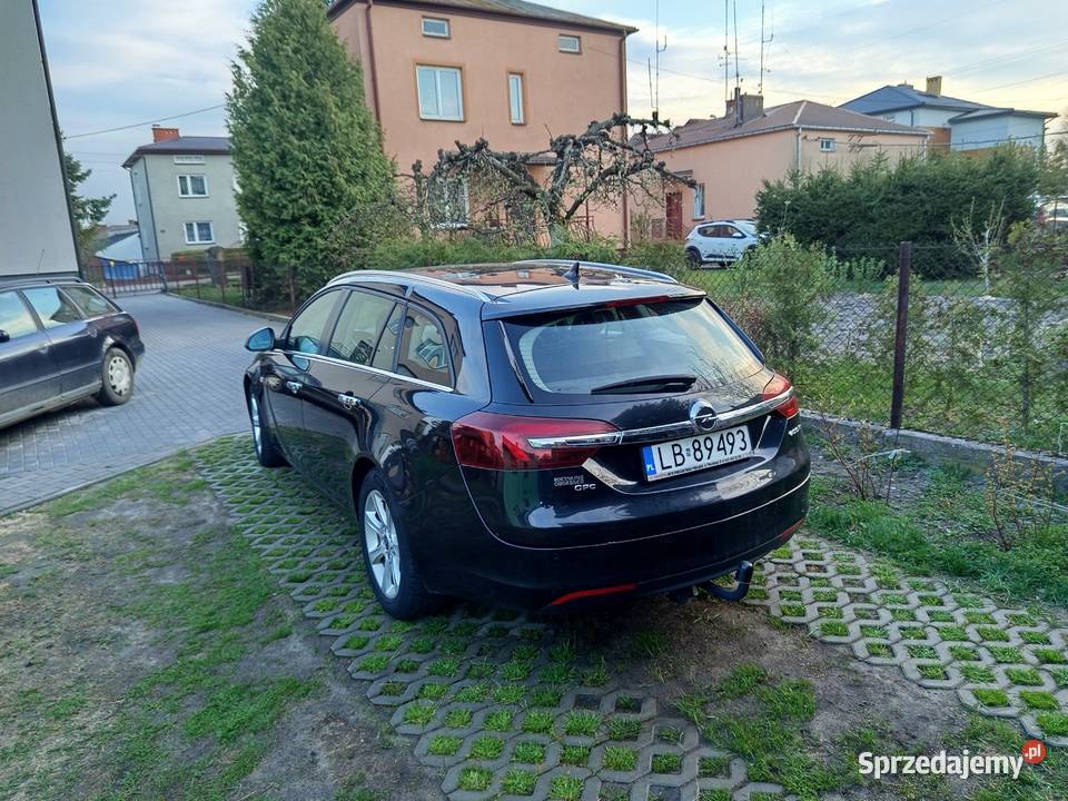 Insigniawersja poliftowa pełna wyposażenia sprzedam