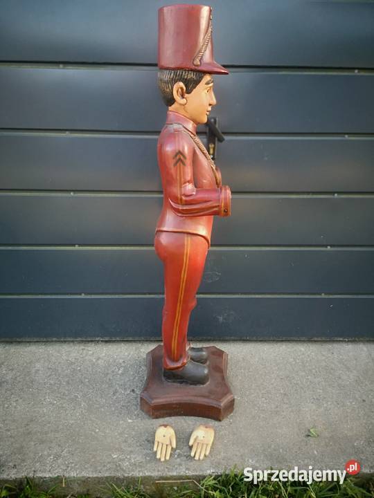 Drewniana statua figurka lokaja Aleksandrów Łódzki
