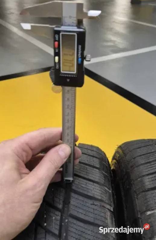 opony zimowe 21545 18 bieżnik 72do77mm Cygany