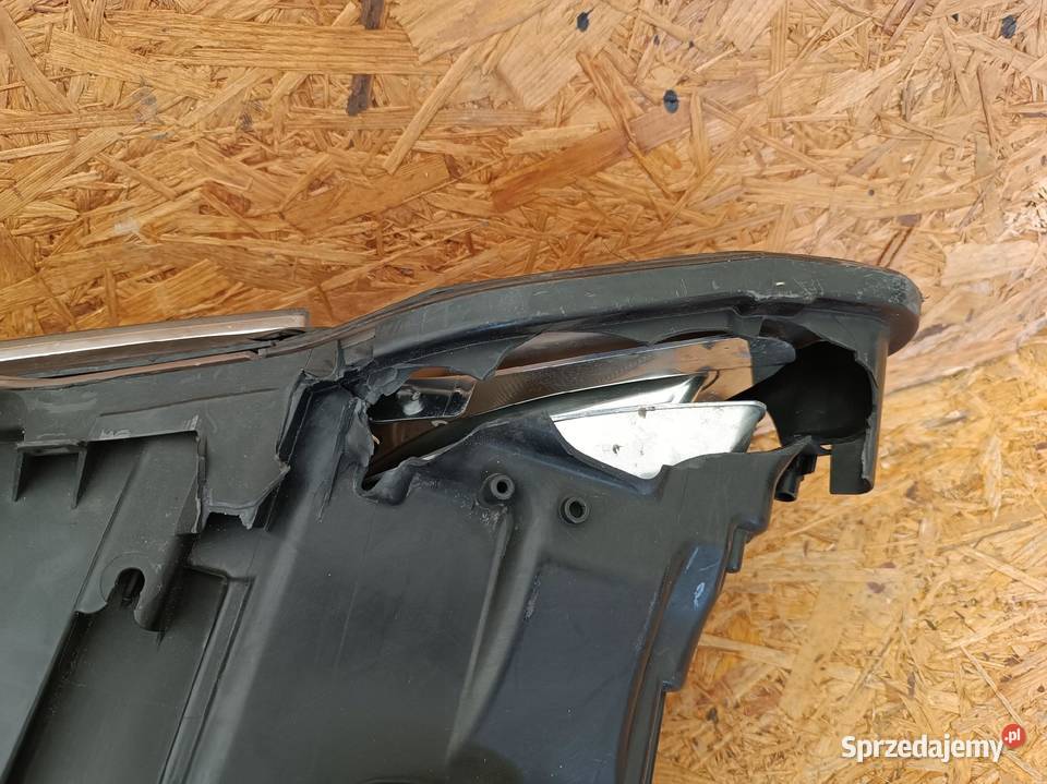 LAMPA PRAWY PRZÓD EU REFLEKTOR A2128208261 Nowy Tomyśl