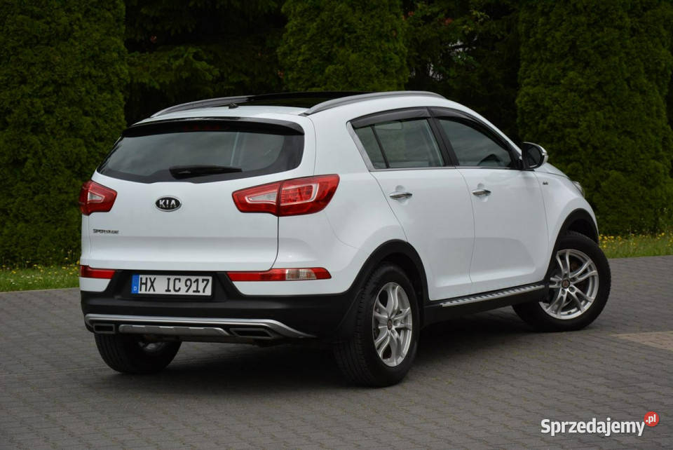 Kia Sportage bixenon Ledy AWD Progi Panorama relingi dachowe