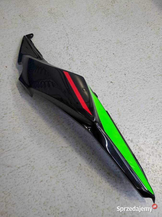 Kawasaki ninja Z 650 1619 owiewka bok zadupek