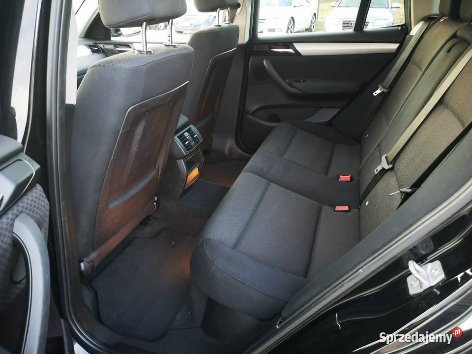 BMW X3 F25 2010 isofix