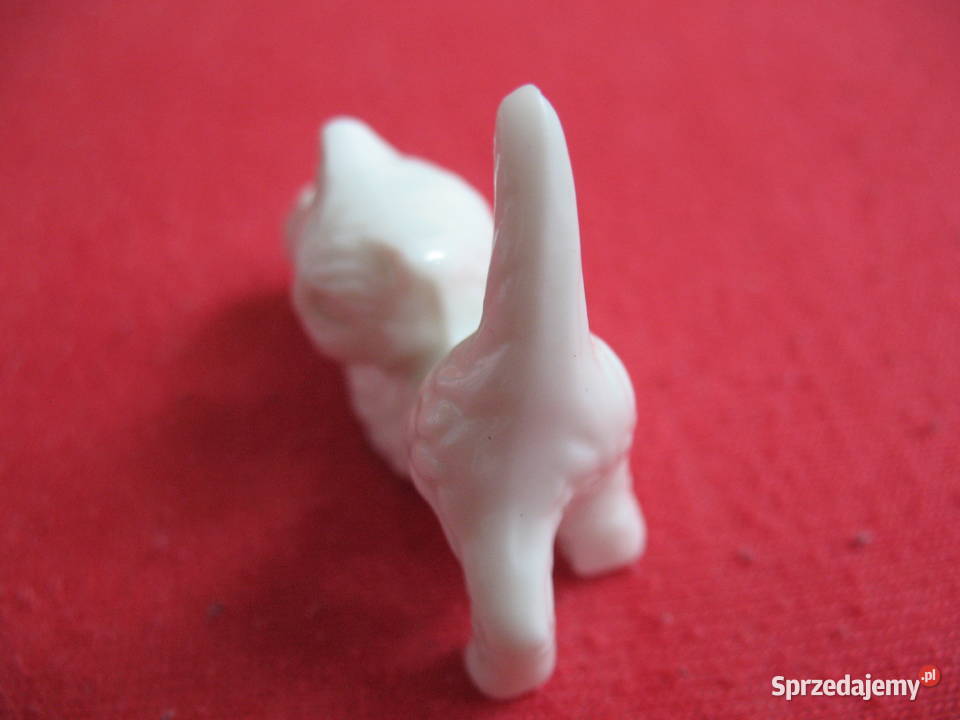 Kot z piłeczką porcelana 3 x 45 x 15 Miniaturka biały Siedlce