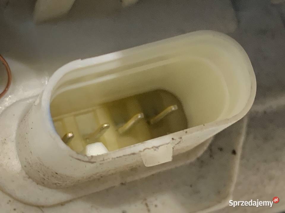 ZAMEK DRZWI PRAWY TYŁ MERCEDES S204 Kombi 0714