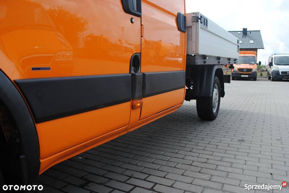 Iveco Daily Dubel Doka Brygadówka 6 Miejsc Hak Napęd tylna oś pomorskie Sierakowice sprzedam