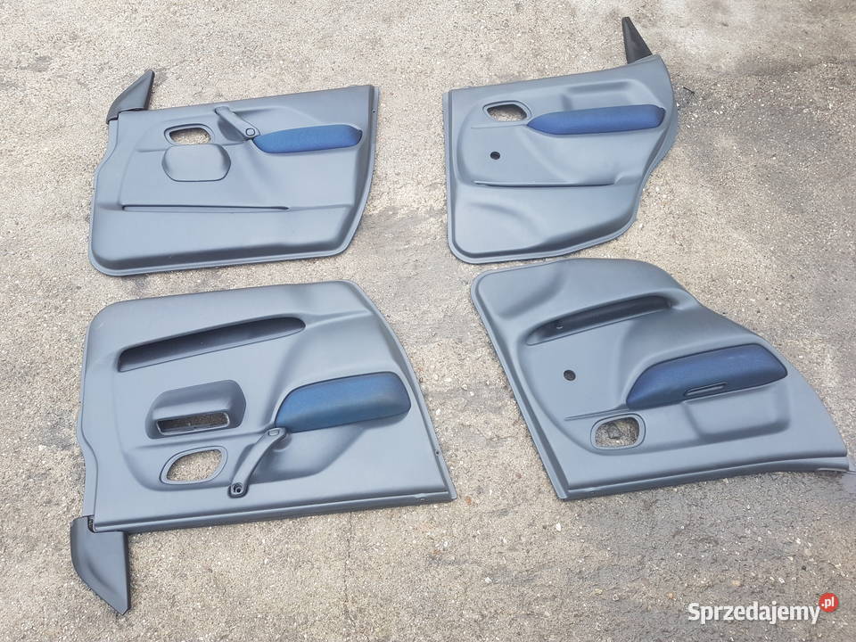 Suzuki Ignis FH 0003 komplet boczki tapicerki sprzedam