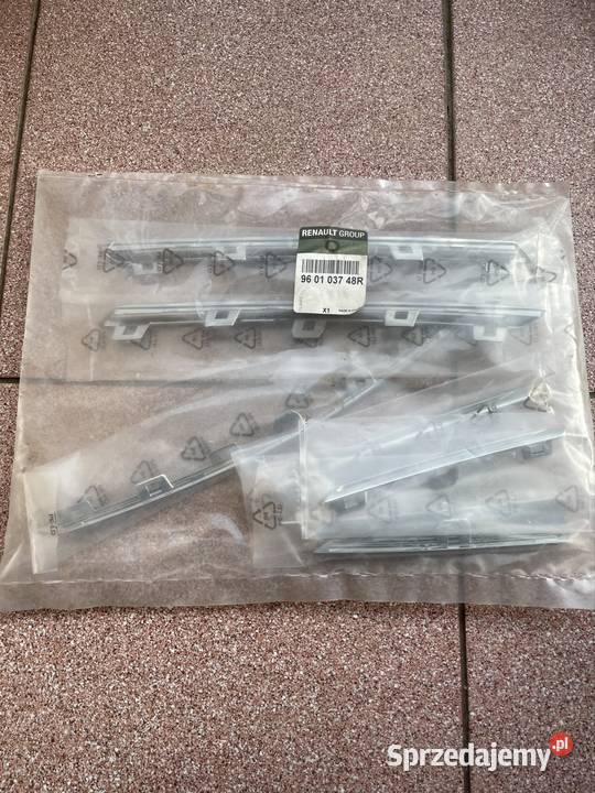Listwy chrom grilla Renault Megane IV 960103748R osobowe Kozy