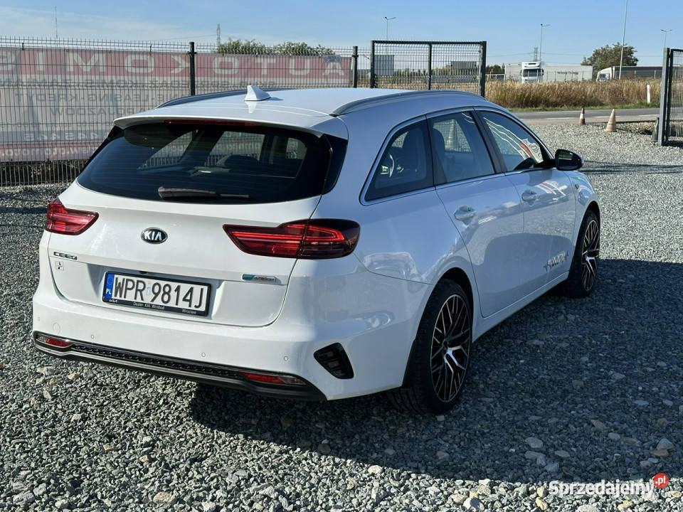 Kia Ceed 16 CRDi mHEV M 136 2021 Salon kamera