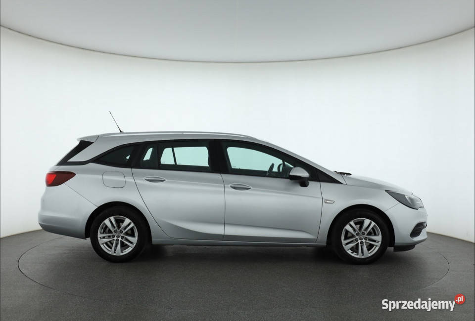 Opel Astra 15 CDTI asystent pasa ruchu Piaseczno