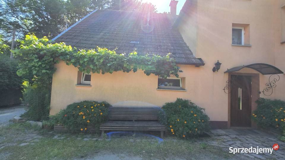 Przytulna połowa domu w Bożkowie Kotlina Kłodzka 3700zł/m2